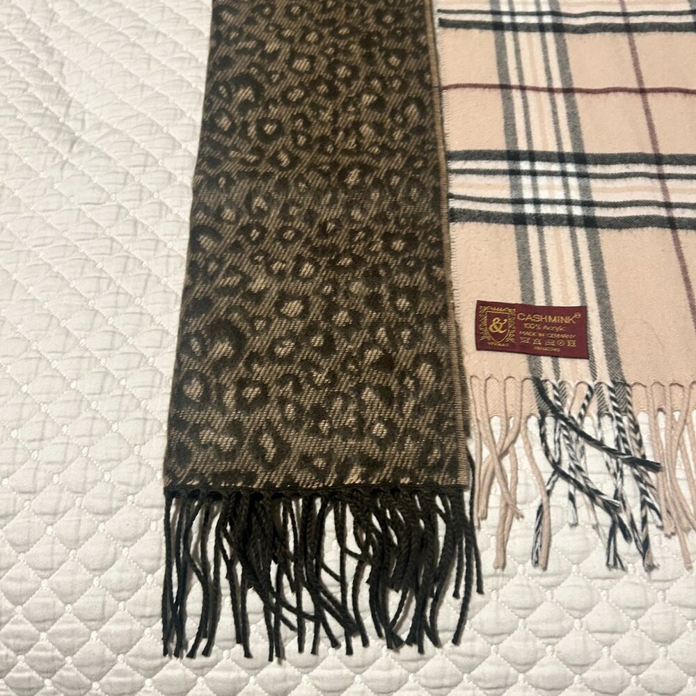 2 Winter, fall Scarfs